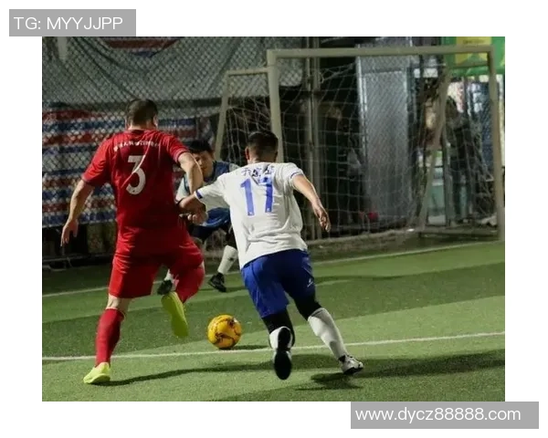 足球望月:在月光下追逐梦想的绿茵场与心灵的交响乐